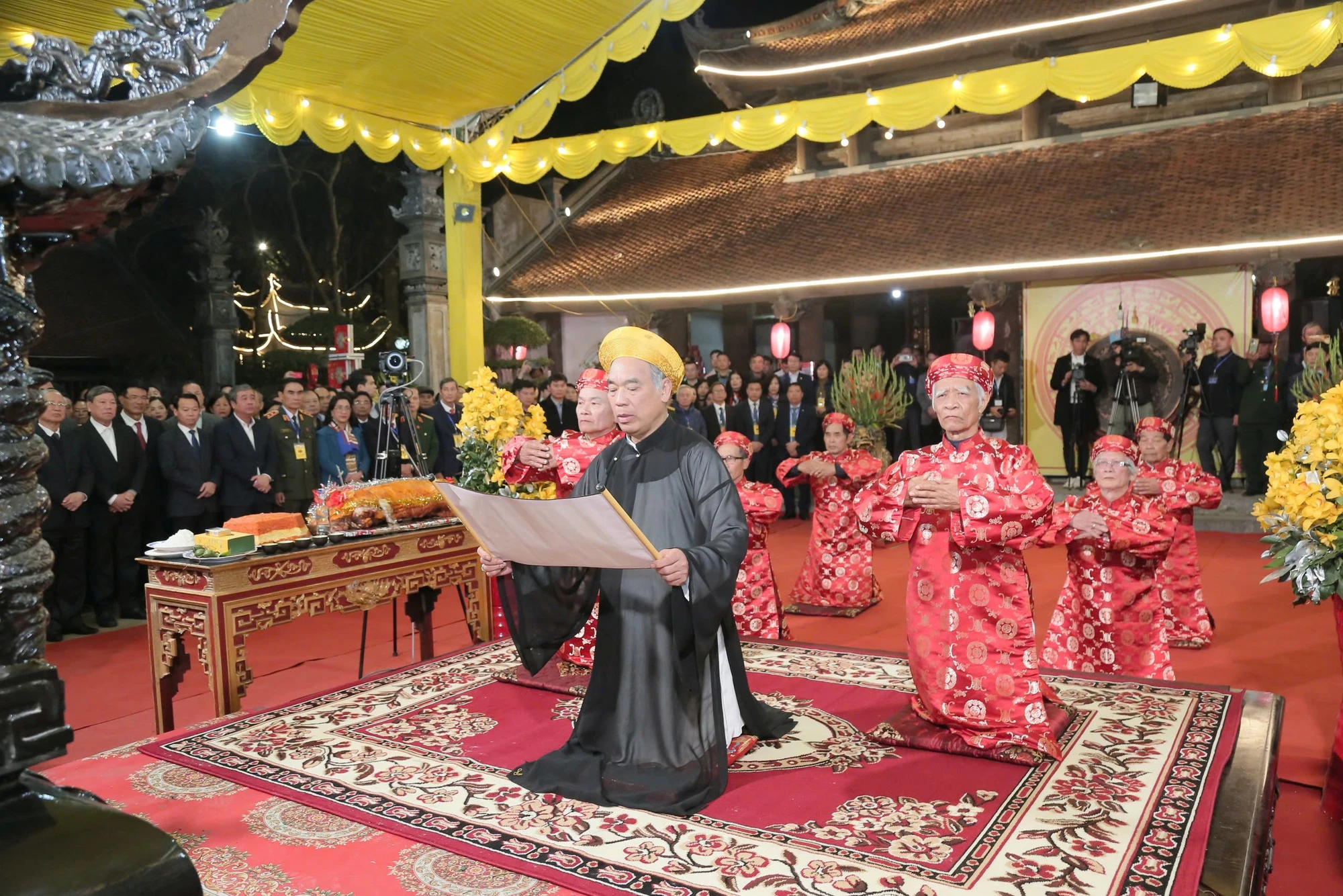 e-hoi-den-tran-thai-binh-2025-man-su-thi-hoanh-trang-tai-hien-nhung-dau-an-vang-son-vuong-trieu-nha-tran-1.jpg
