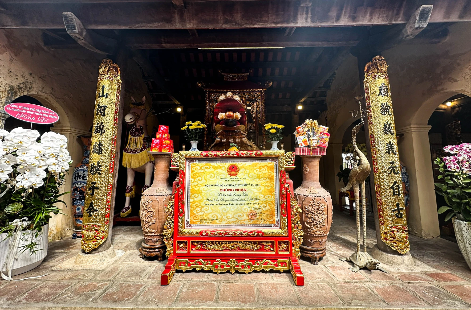 nhung-di-vat-co-vat-dac-biet-trong-cum-di-tich-lich-su-tu-luong-xam-can-cu-ban-doanh-ngo-quyen-nam-938-10.jpg
