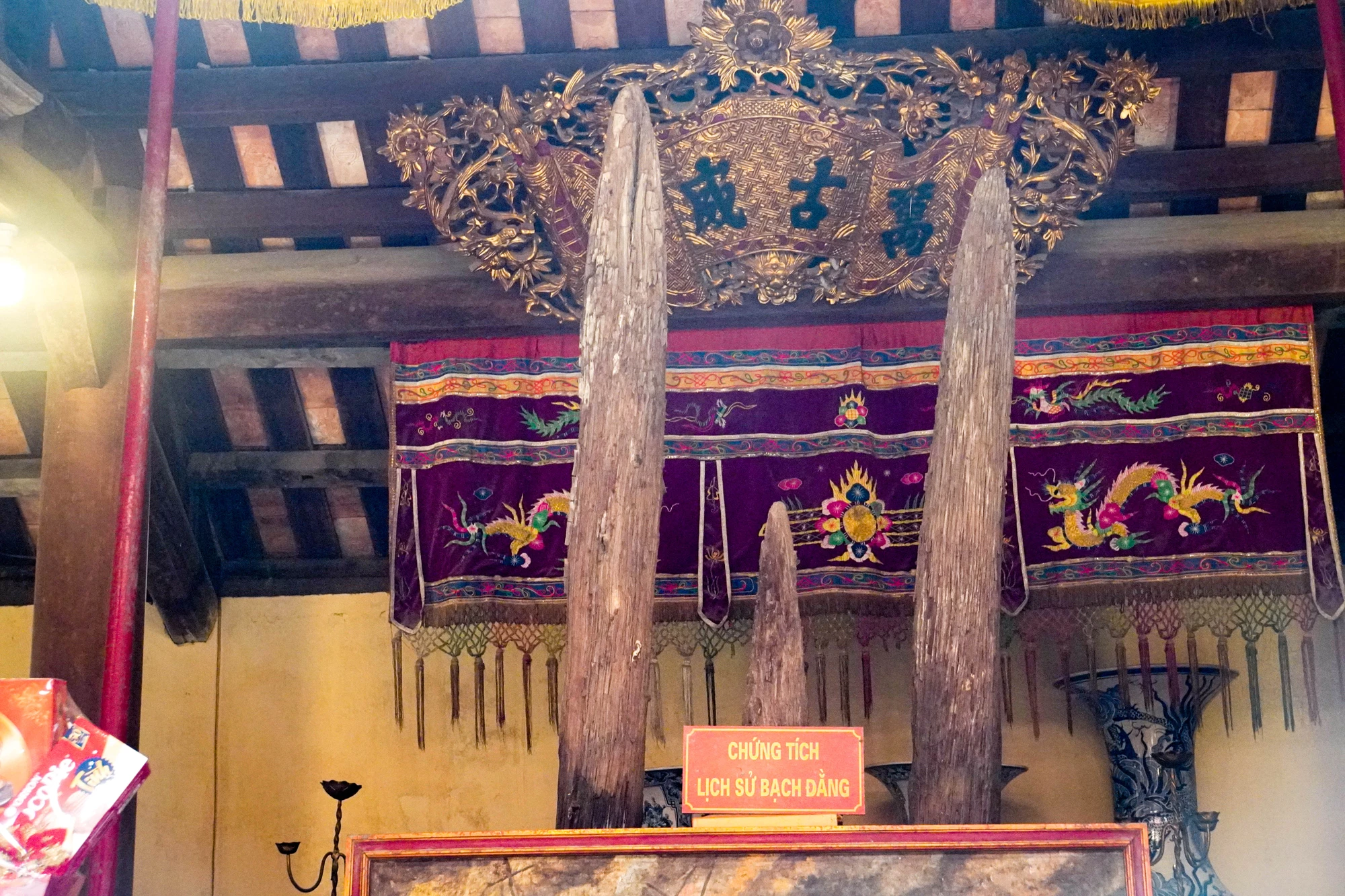 nhung-di-vat-co-vat-dac-biet-trong-cum-di-tich-lich-su-tu-luong-xam-can-cu-ban-doanh-ngo-quyen-nam-938-5.jpg