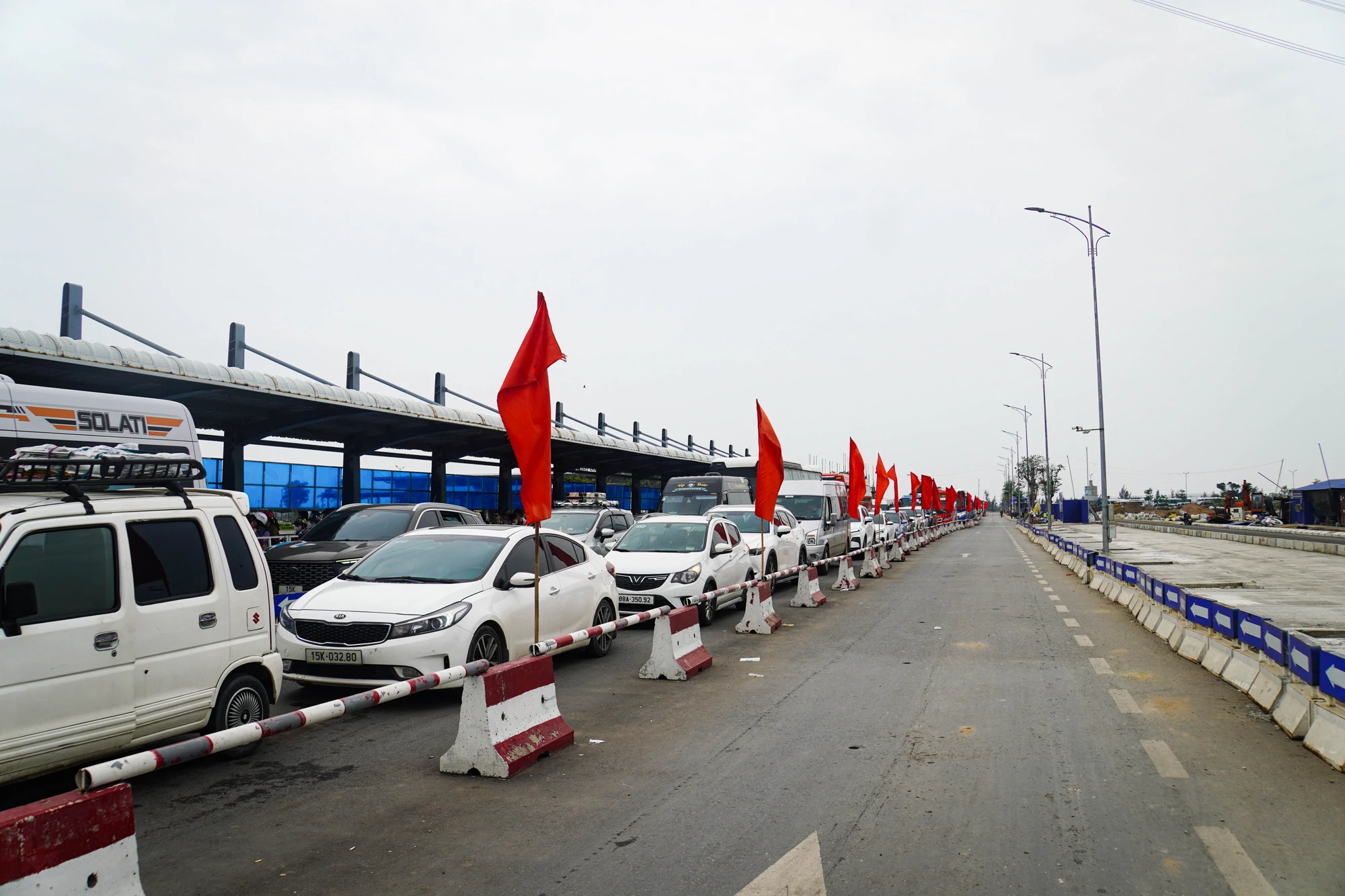 hai-phong-dieu-them-3-pha-de-dua-khach-ra-dao-cat-ba-7.JPG