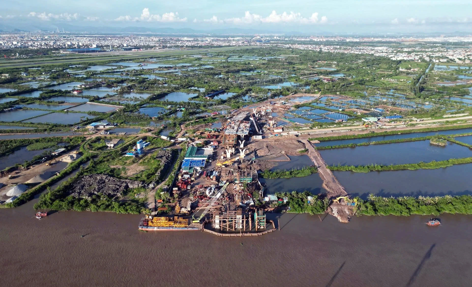 hai-phong-gap-rut-thi-cong-day-nhanh-tien-do-tuyen-duong-vanh-dai-2-2.jpg