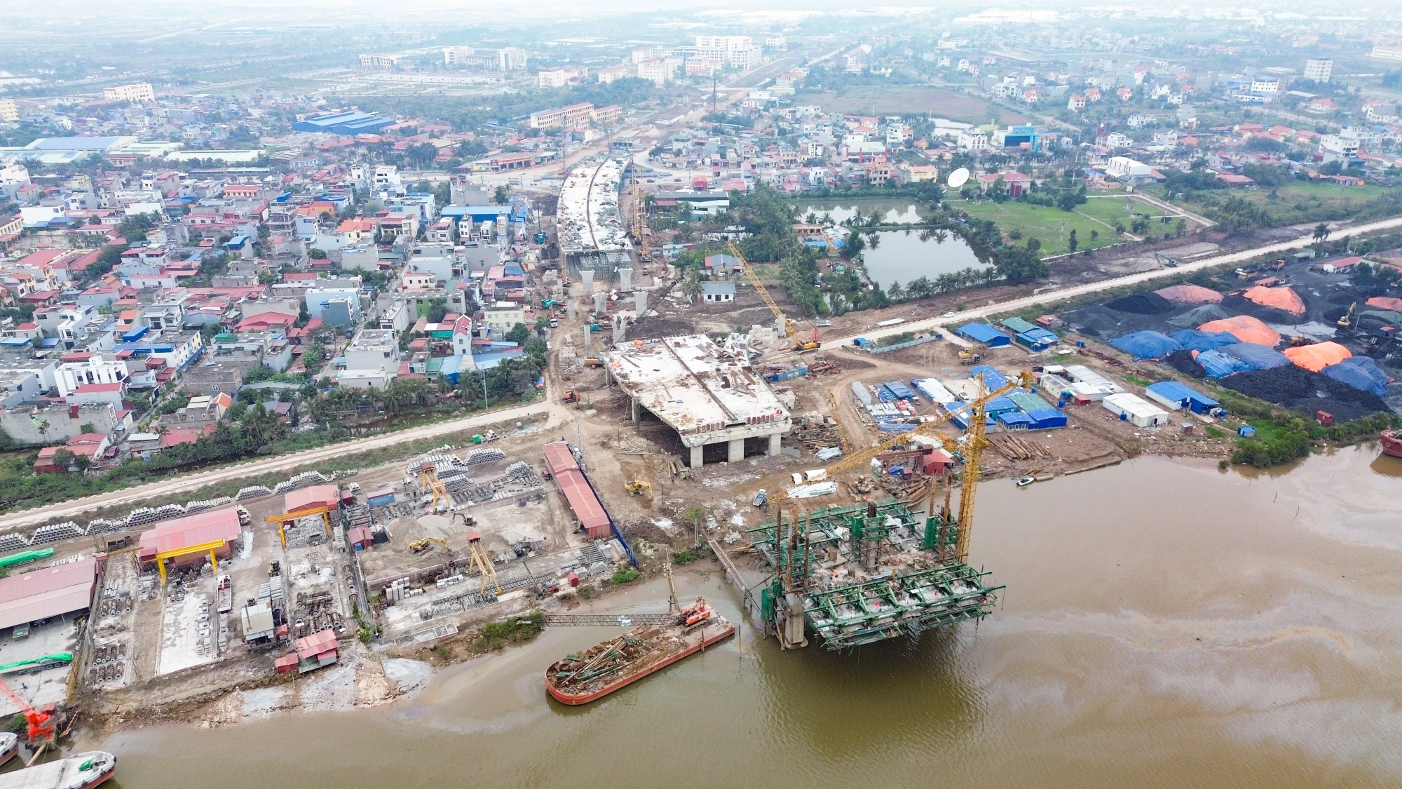 Cận cảnh công trường Vành đai 2 Hải Phòng thi công xuyên đêm