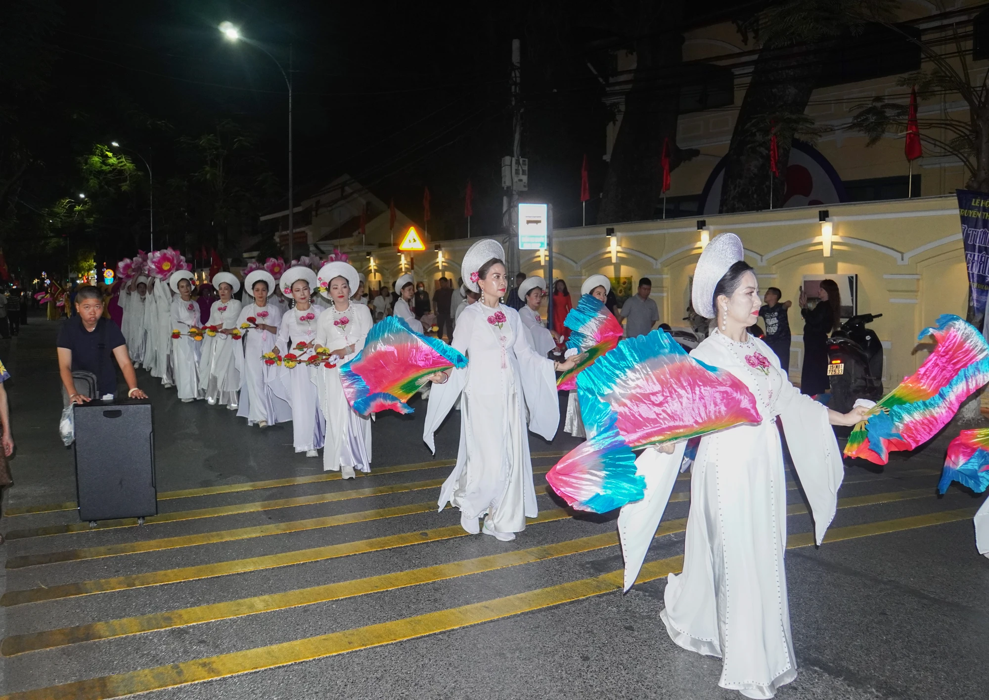 hai-phong-khai-mac-le-hoi-truyen-thong-nu-tuong-le-chan-nam-2026-2.JPG