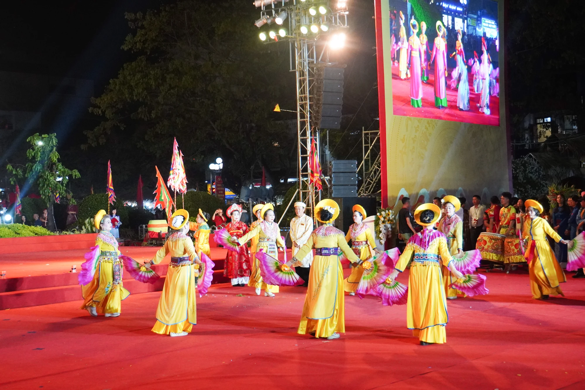 hai-phong-khai-mac-le-hoi-truyen-thong-nu-tuong-le-chan-nam-2026-5.JPG
