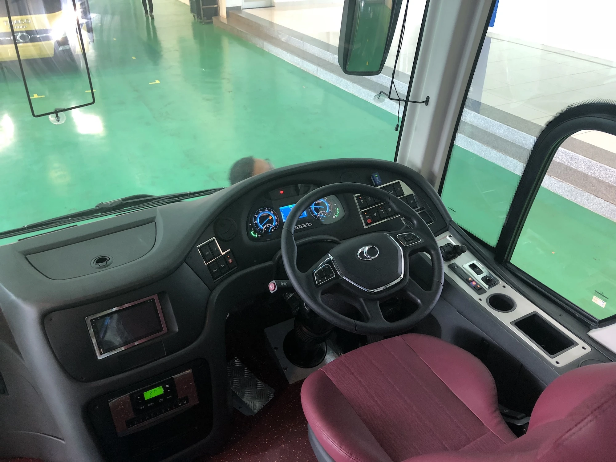 xe-buyt-VN-xuat-khau8.JPG
