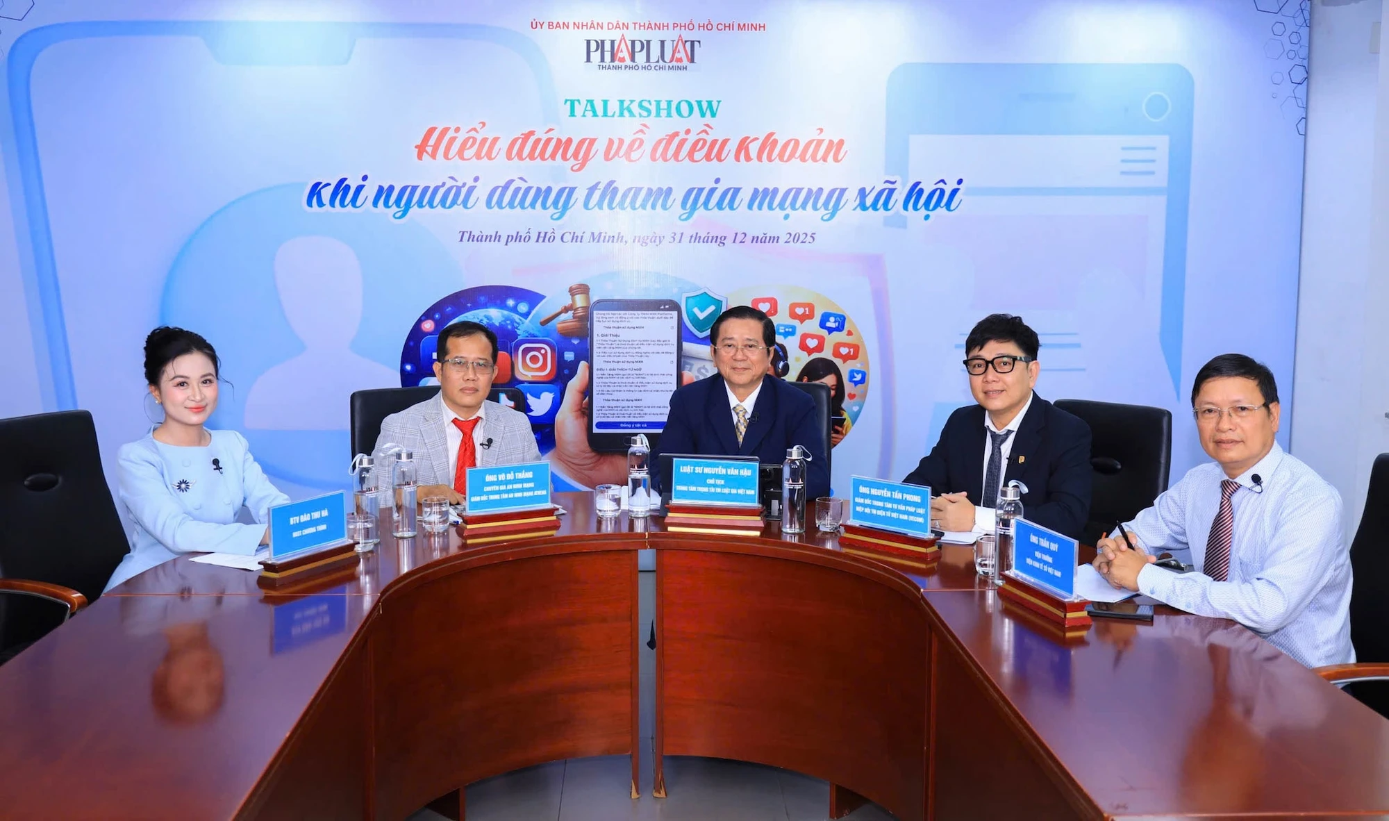 Giải mã rủi ro khi 'nhắm mắt' đồng ý điều khoản mạng xã hội