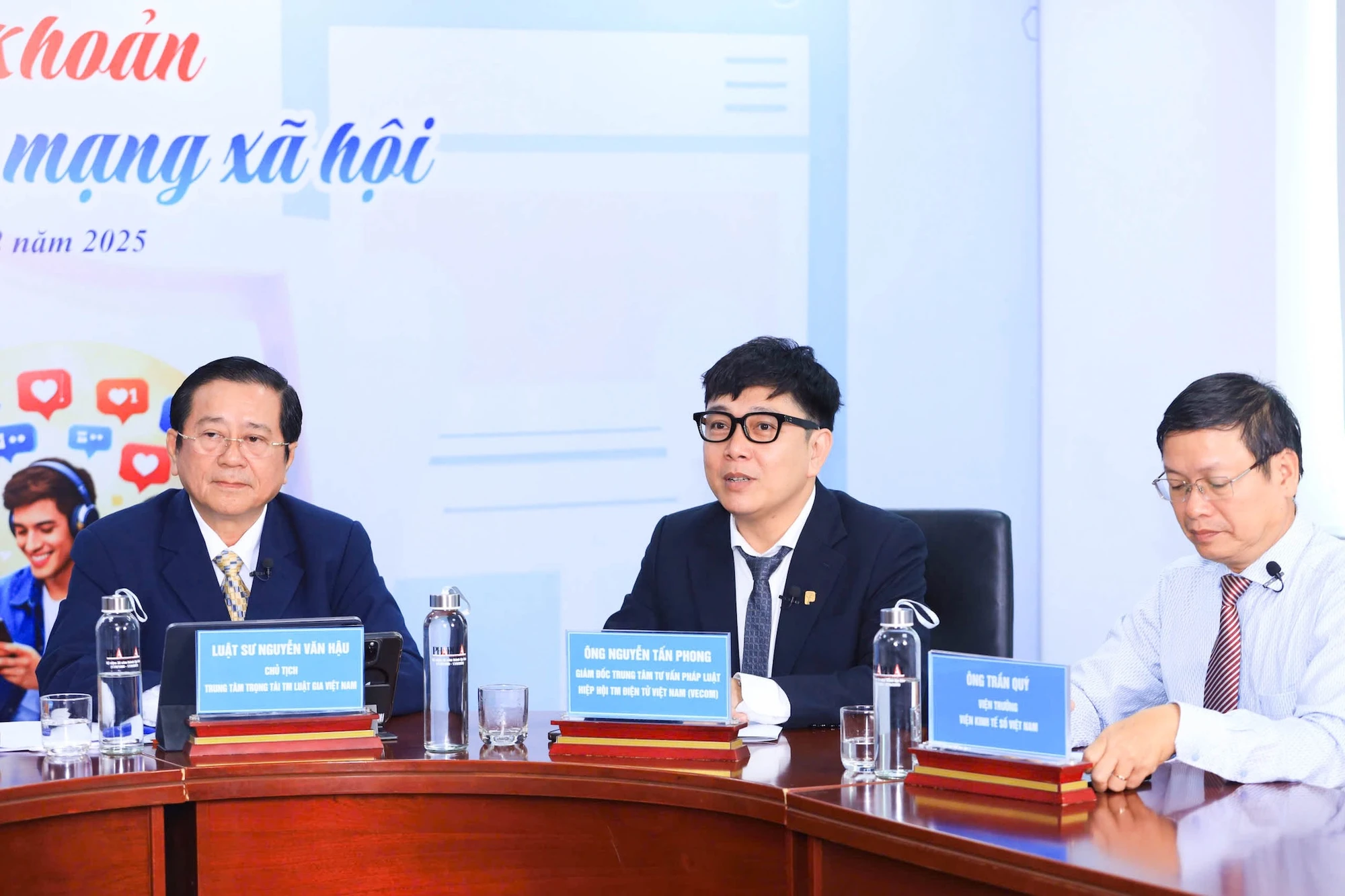 Talkshow-mang-xa-hoi-2.jpg
