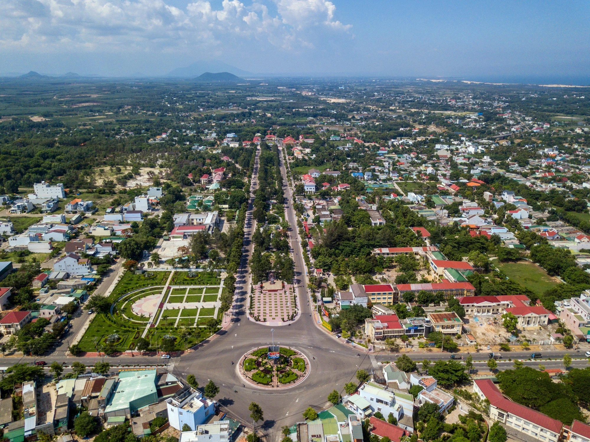 50 năm từ khói lửa Bình Tuy đến La Gi- đô thị bên bờ khát vọng