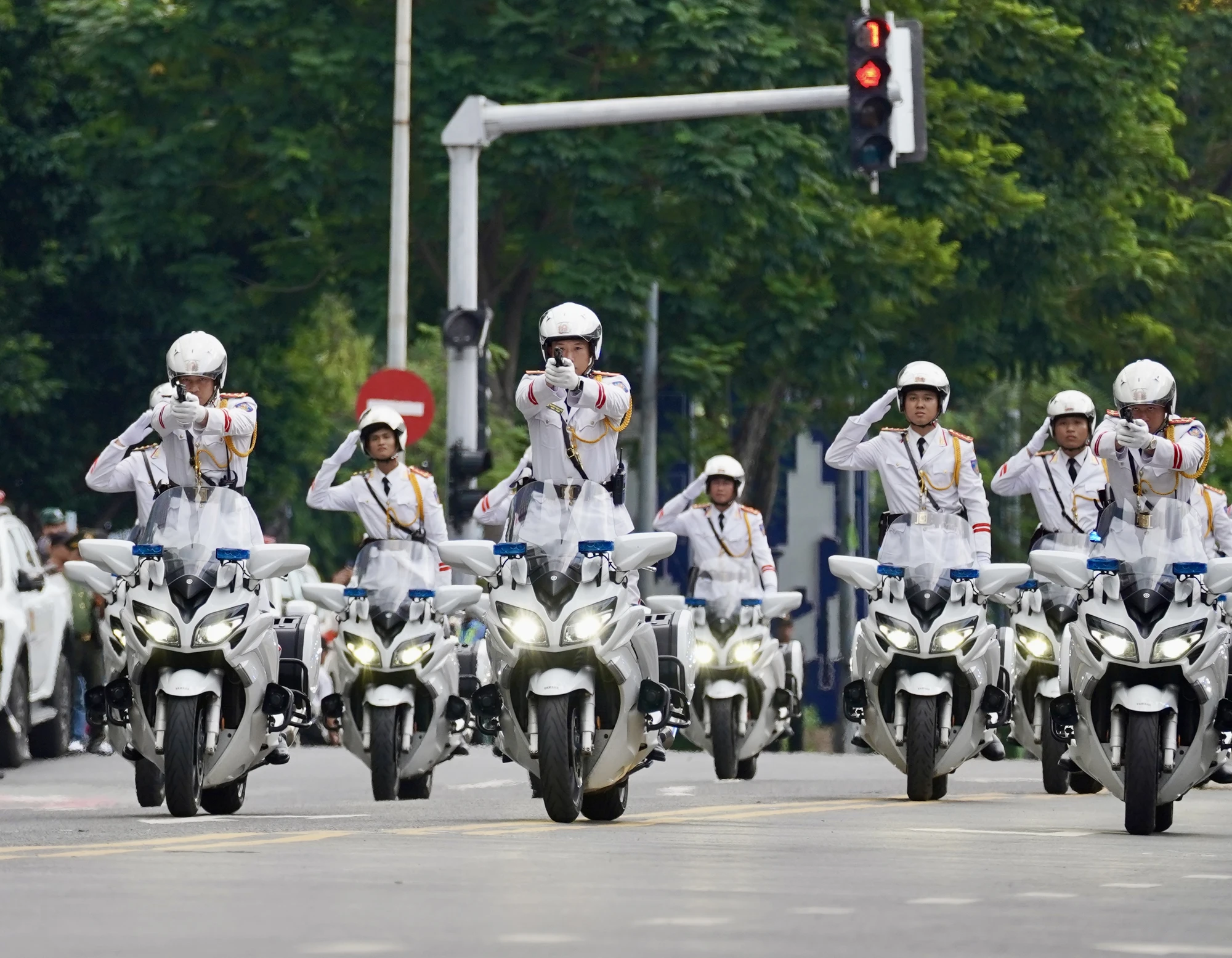 to-quoc-va-nhan-dan-7.JPG