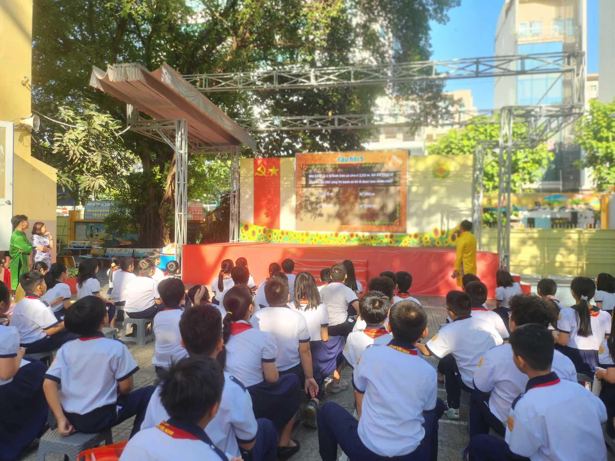 Ngày hội toán học có gì khiến học sinh tiểu học hào hứng đến thế!