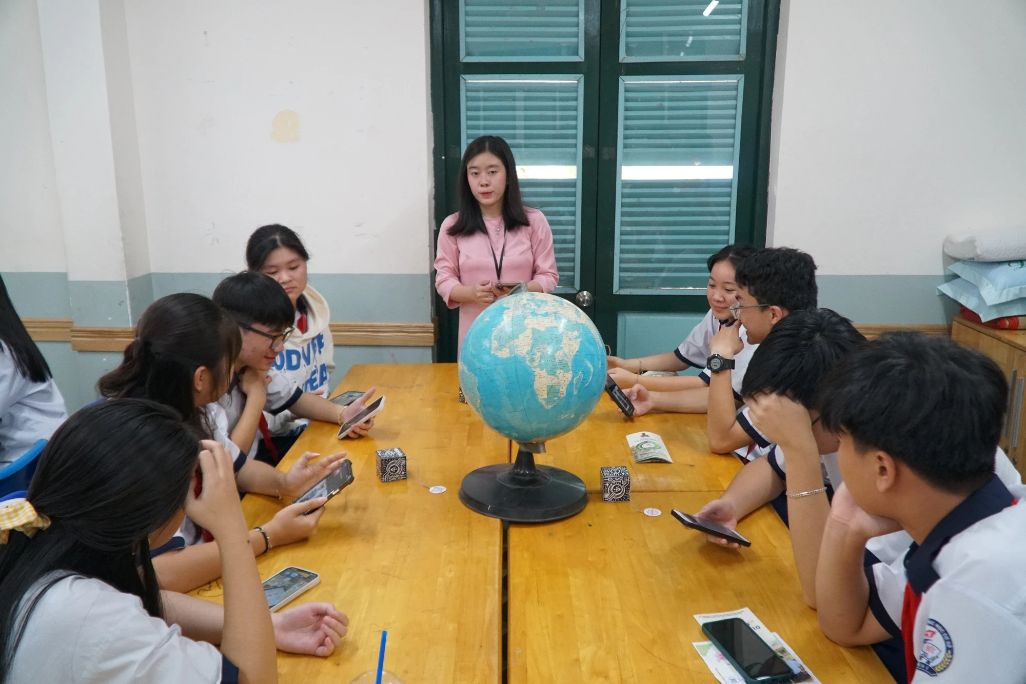 Học sinh lớp 9 ở TP.HCM thích thú trải nghiệm chương trình học lớp 10