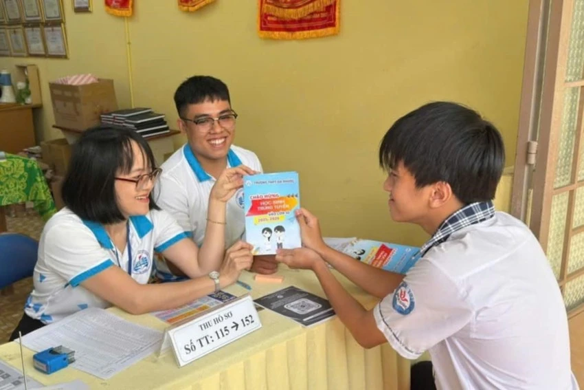 truong-thpt-cong-lap-5216-8904.jpg