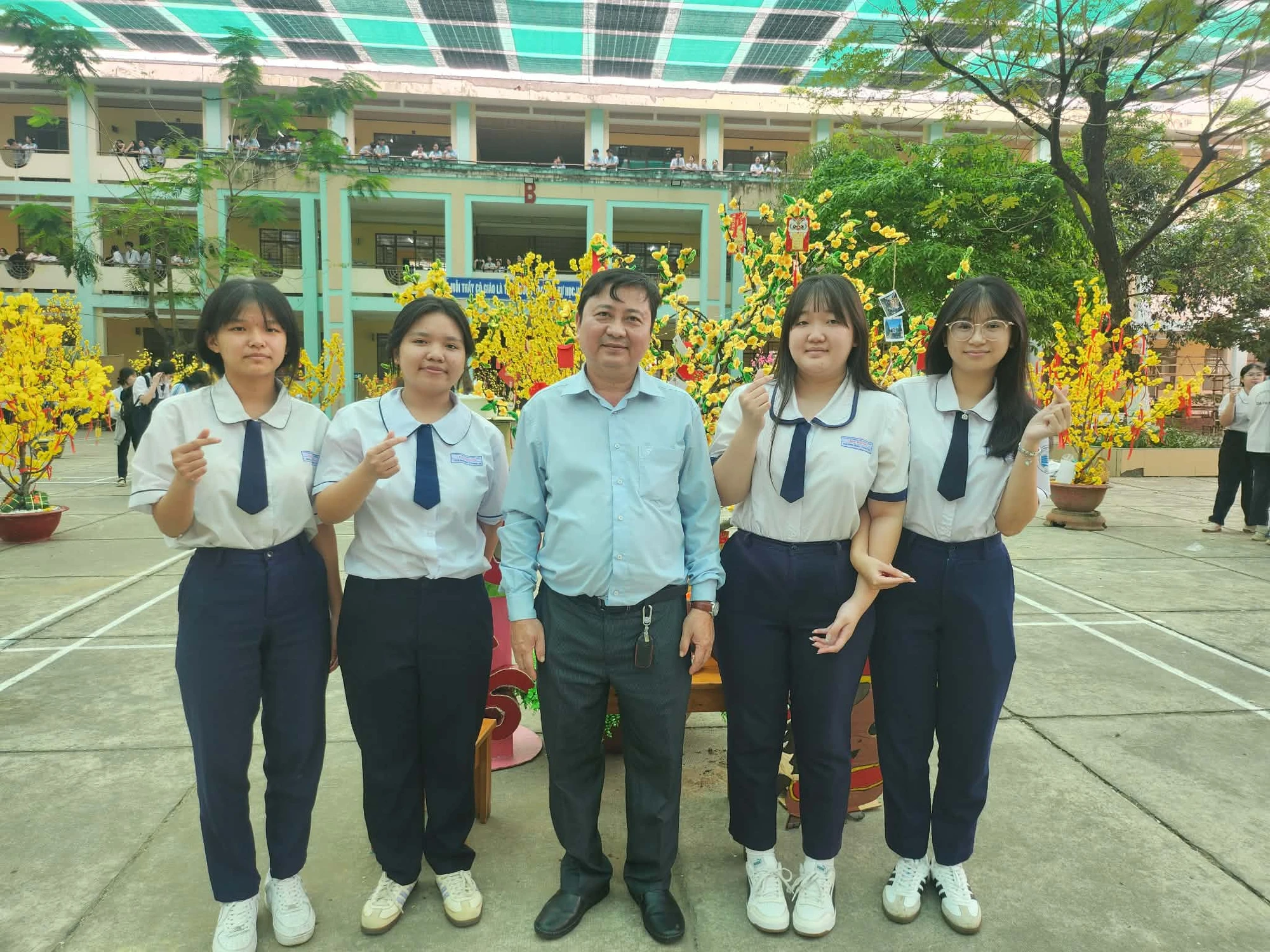 truong-thpt-da-phuoc-9.jpg