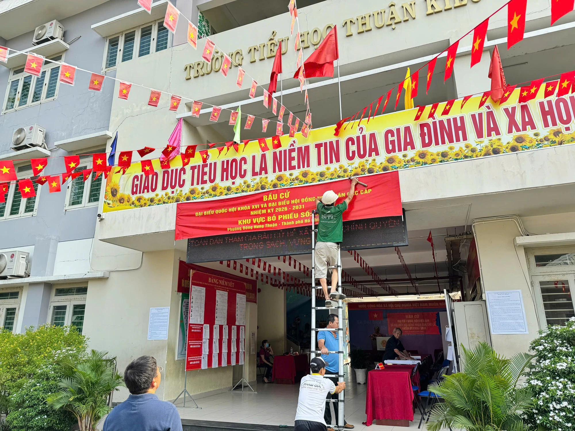 ngay-bau-cu-2.jpg