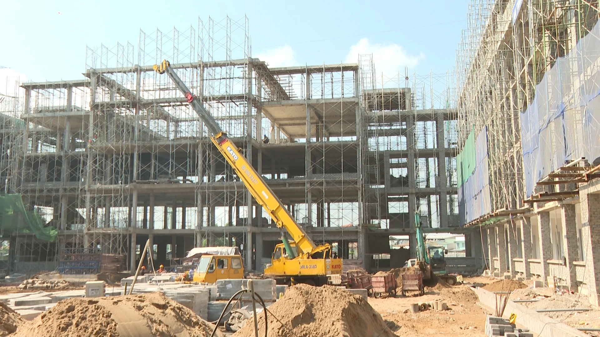 TP.HCM: Đẩy nhanh tiến độ hoàn thành 1.000 phòng học mới trước ngày 5-9