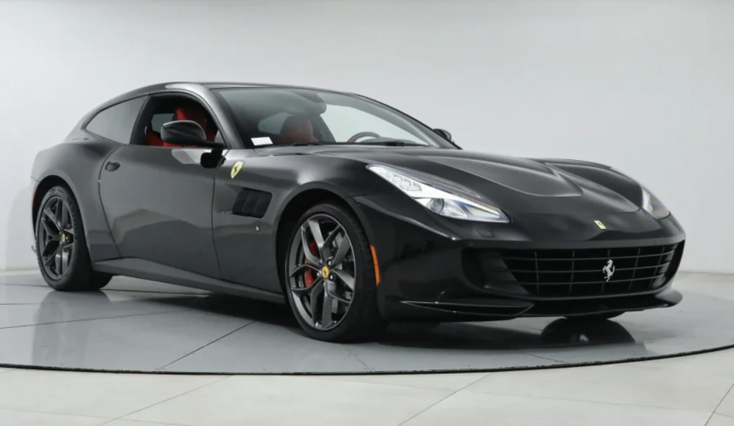 Ferrari GTC4Lusso 2019: 249.900$