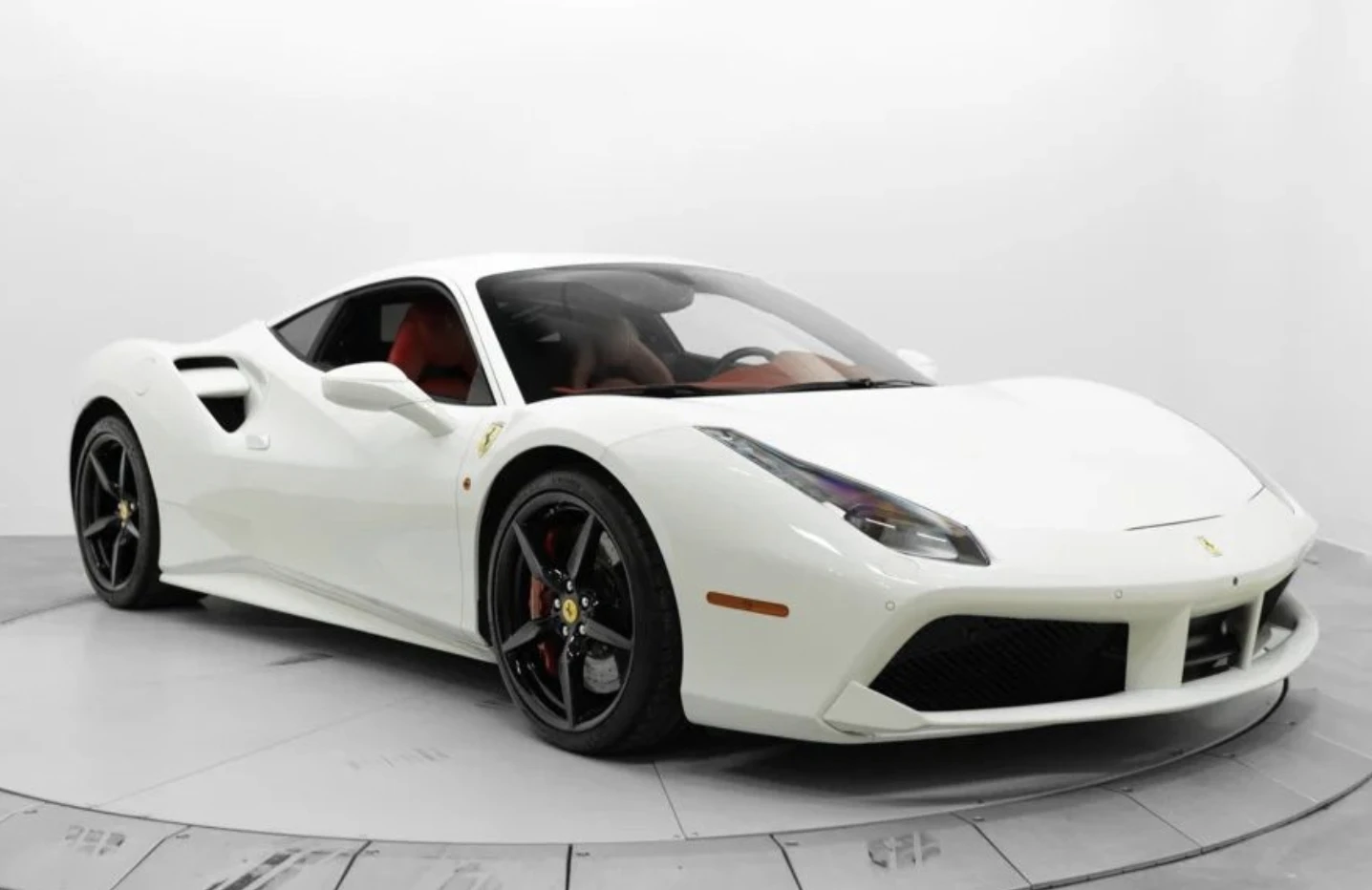 Ferrari 488 GTB 2016: 289.995$