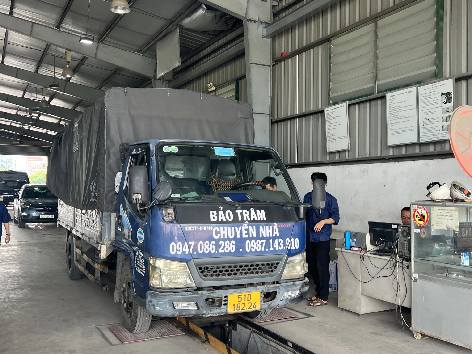 Cục Đăng kiểm dự báo tình hình đăng kiểm dịp cuối năm sẽ xảy ra ùn ứ.