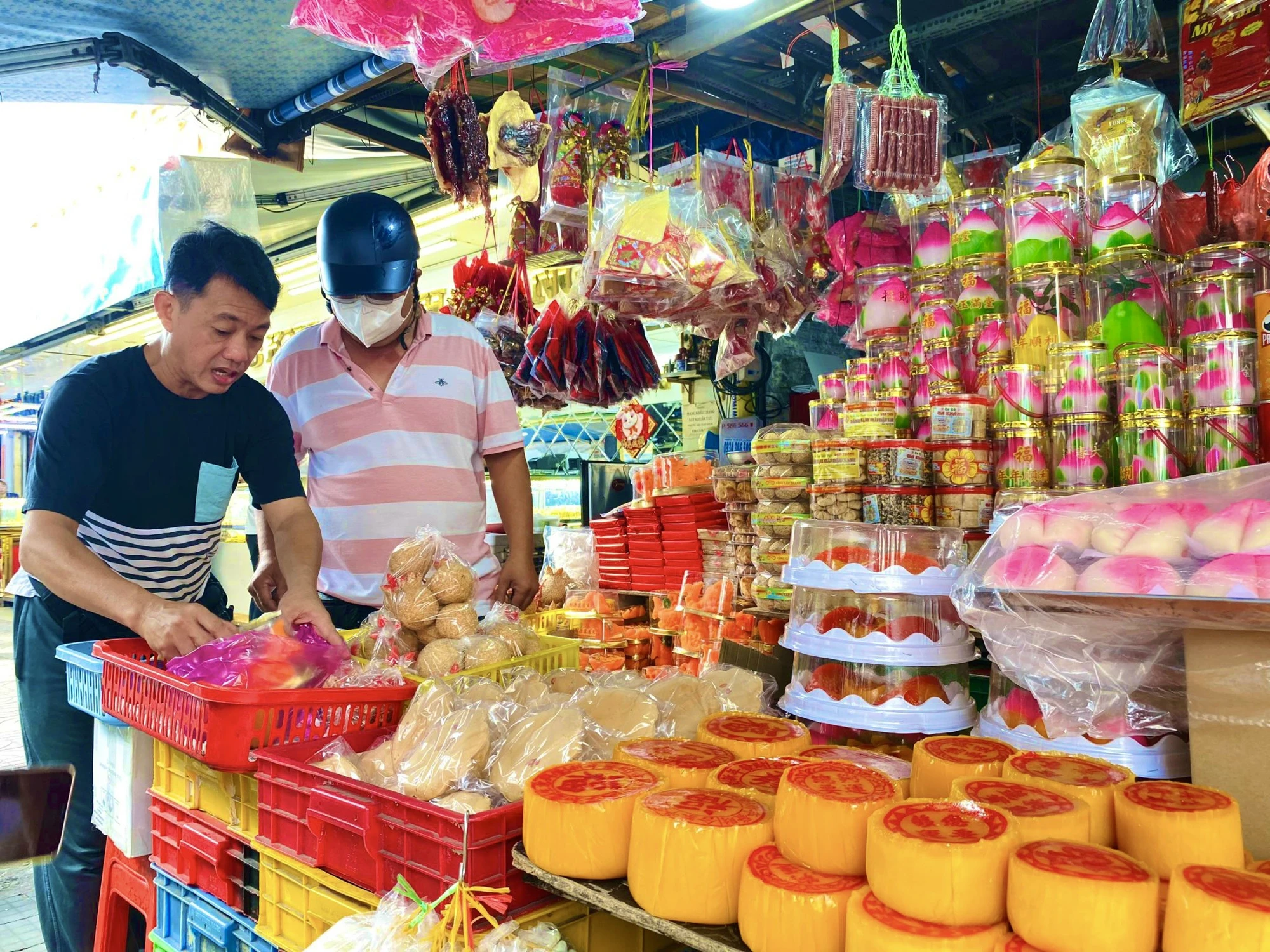 Nhộn nhịp thị trường đồ cúng lễ ông Công ông Táo ảnh 6