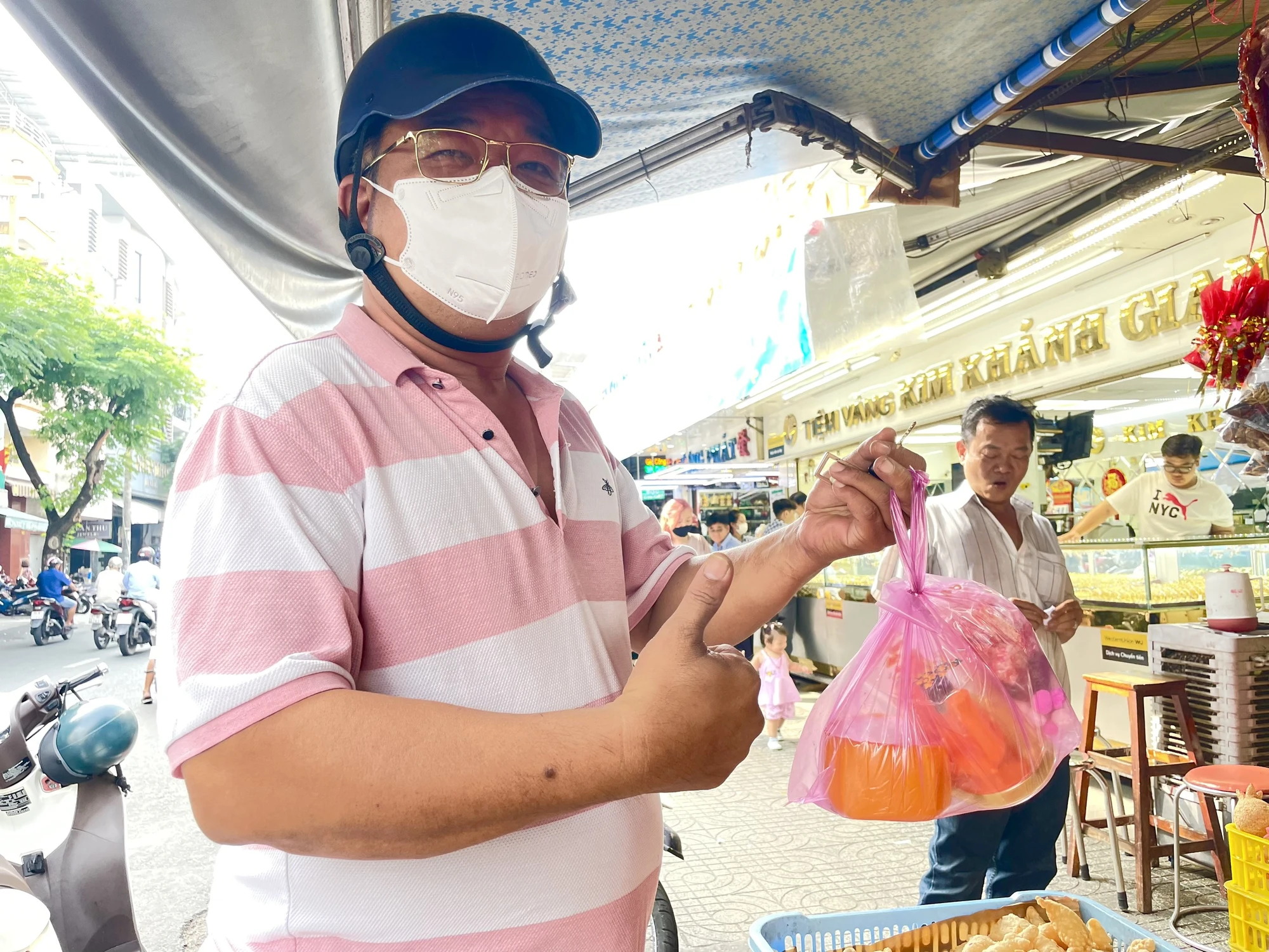 Nhộn nhịp thị trường đồ cúng lễ ông Công ông Táo ảnh 9