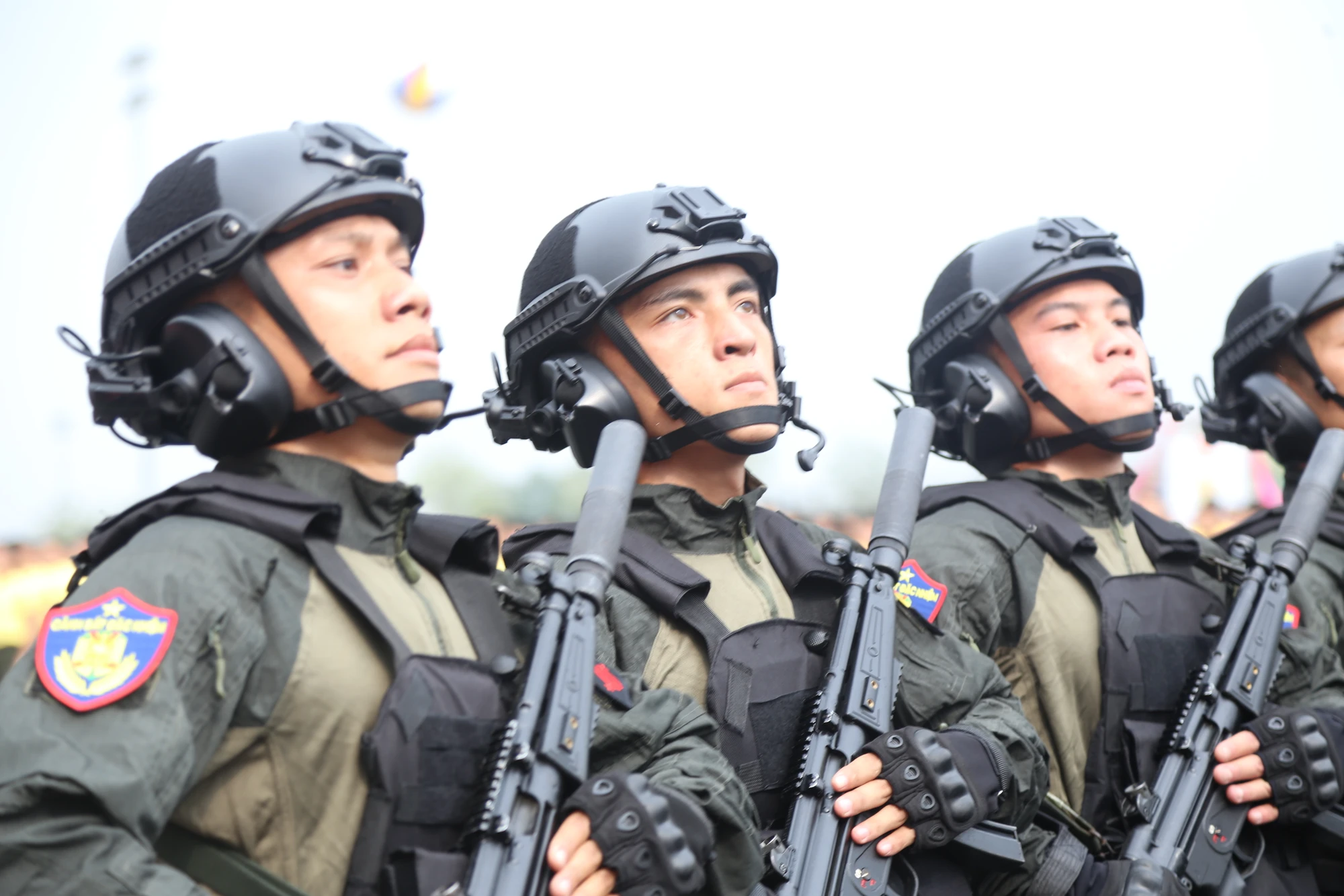 Cscd-don-danh-hieu-anh-hung-luc-kuong-vtnd-4.JPG