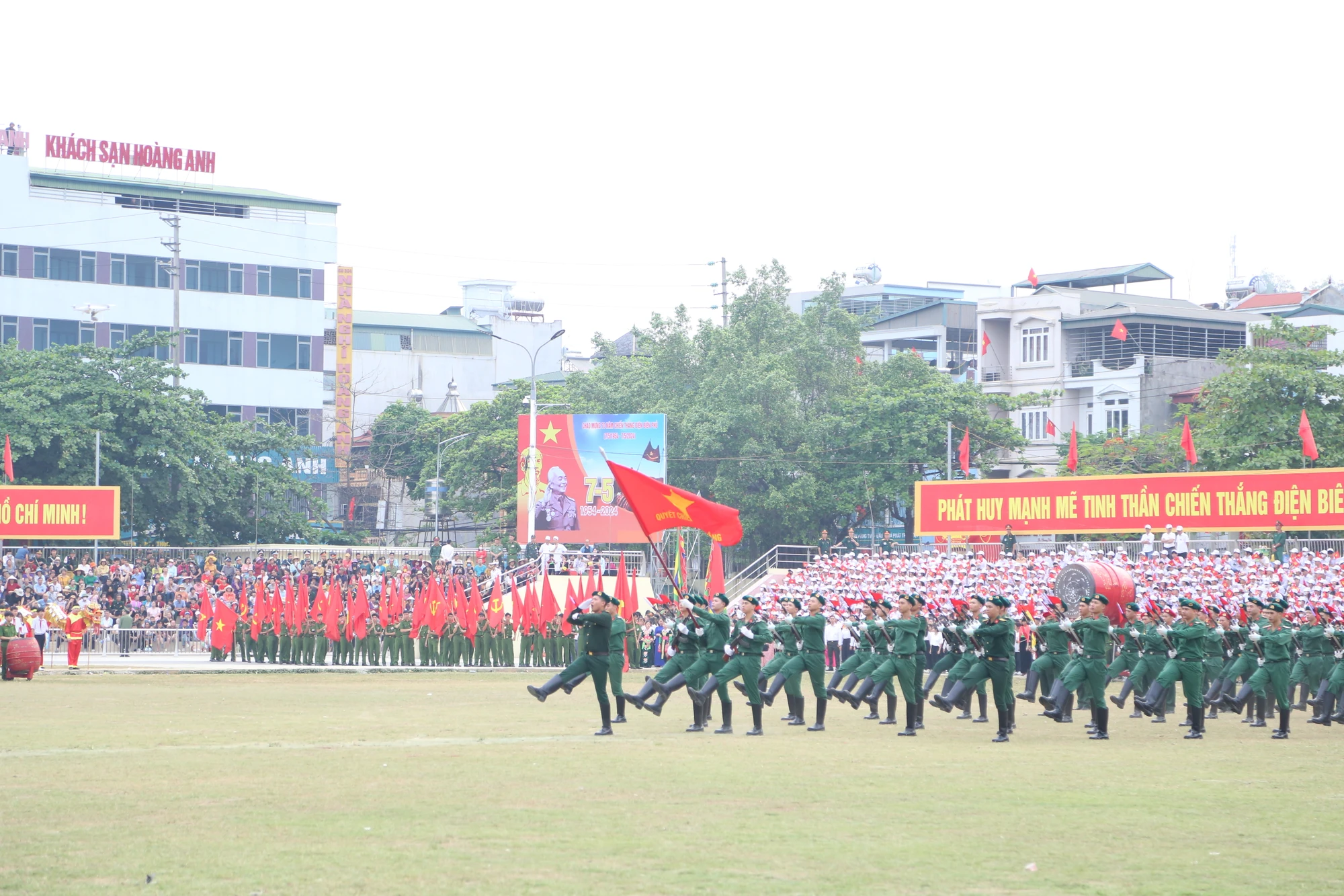 So-duyet-dieu-binh-dieu-hanh-chien-thang-Dien-Bien-Phu-2.JPG