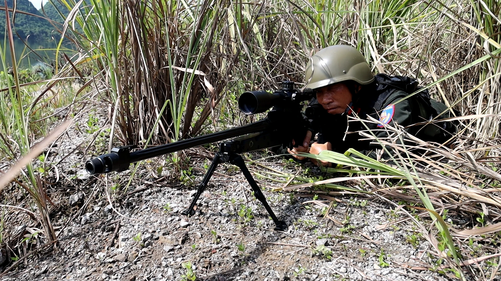 Can-canh-Canh-sat-dac-nhiem-ren-quan-chong-khung-bo-3.png