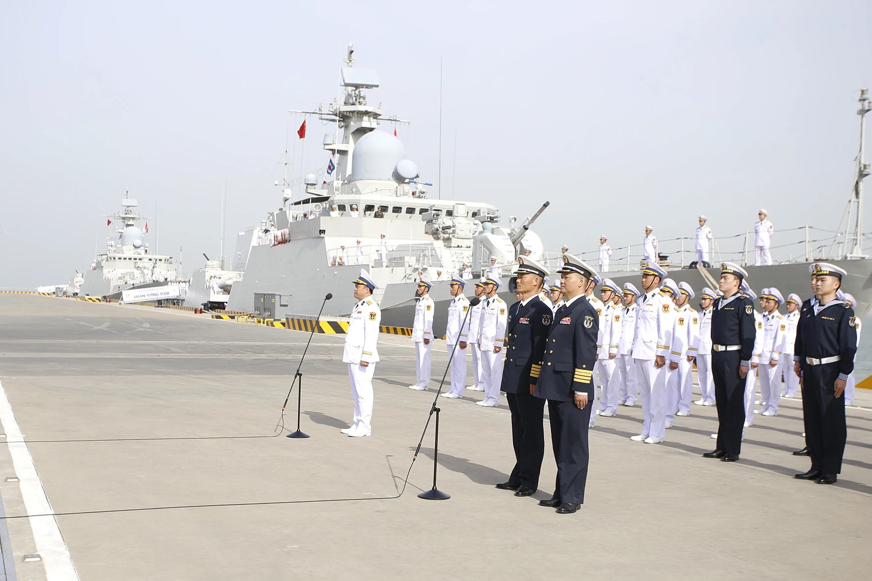 Bat-dau-cac-hoat-dong-giao-luu-huu-nghi-quóc-phong-Viet-Nam-Trung-Quoc-1.jpg