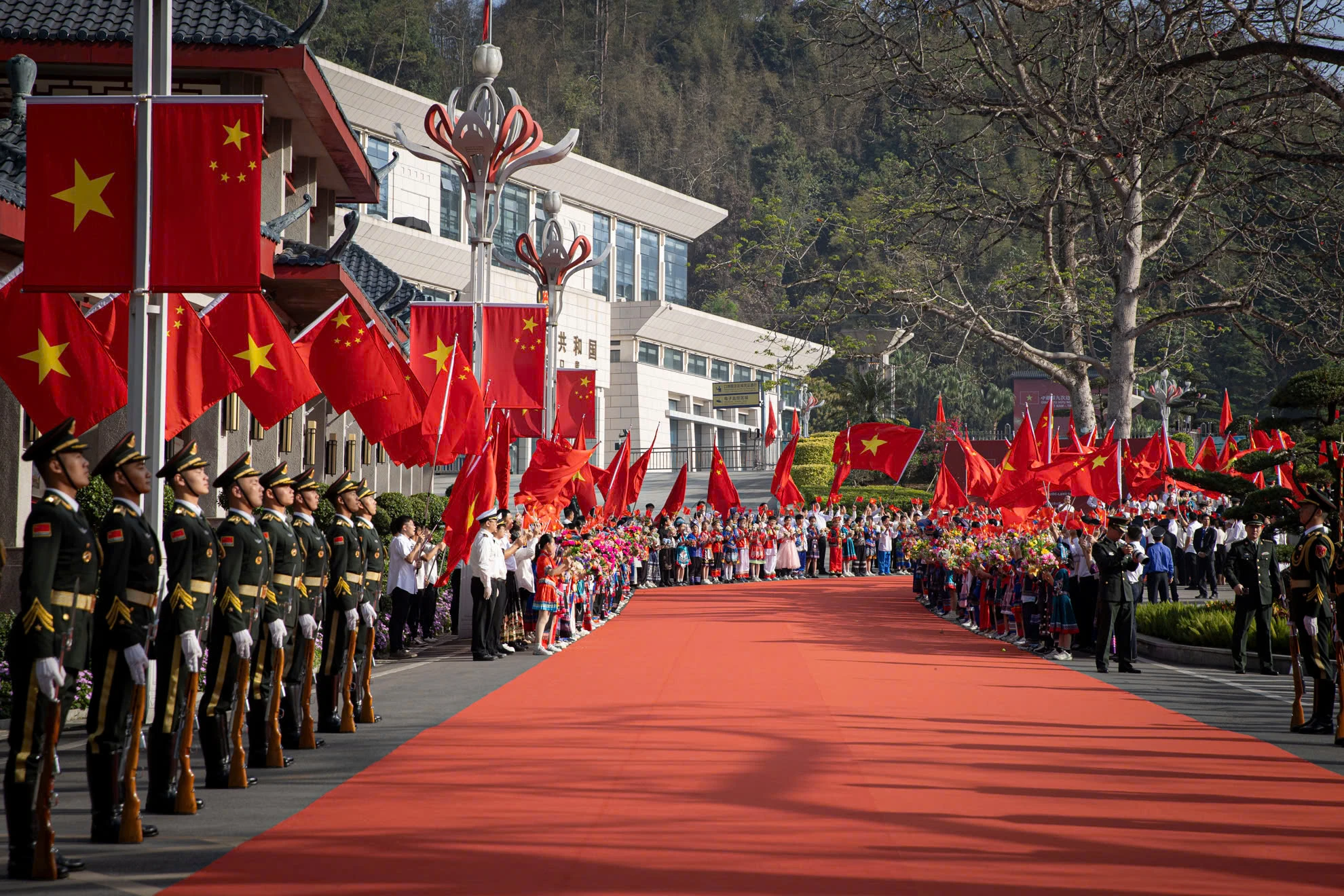 Bat-dau-cac-hoat-dong-giao-luu-huu-nghi-quóc-phong-Viet-Nam-Trung-Quoc-7.jpg