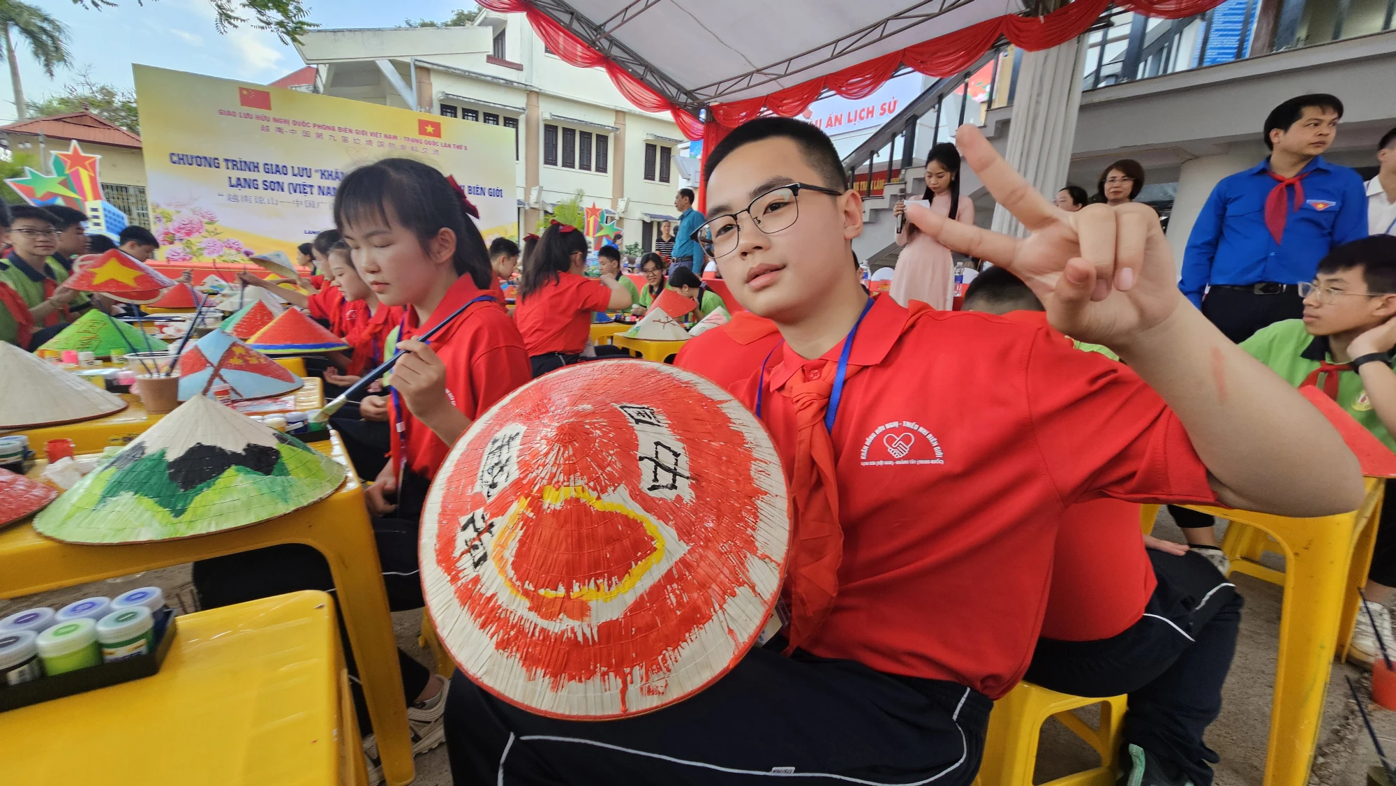 Giao-luu-hoc-sinh-bien-gioi-Viet-Nam-Trung-Quoc-11.jpg