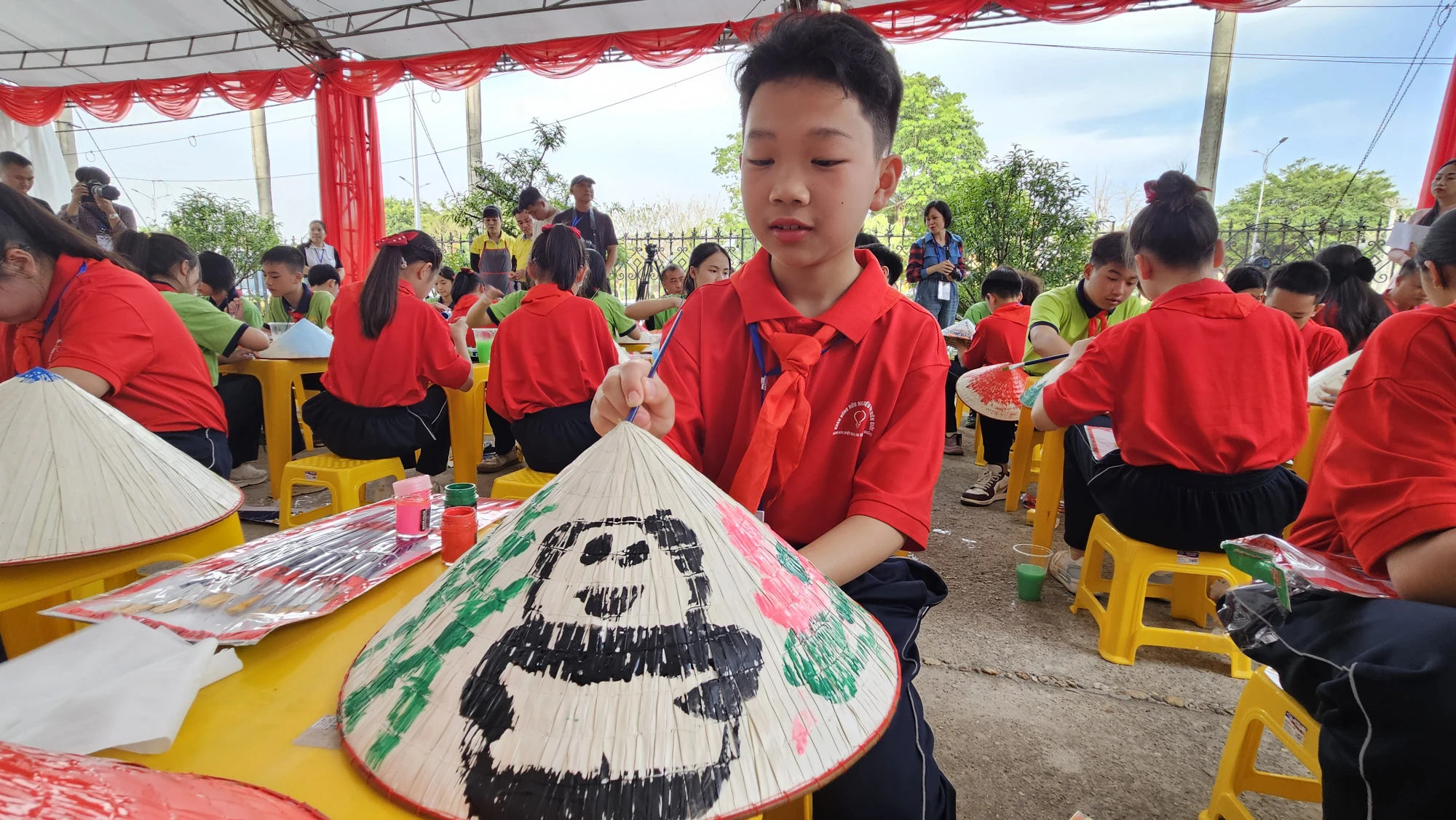 Giao-luu-hoc-sinh-bien-gioi-Viet-Nam-Trung-Quoc-9.jpg