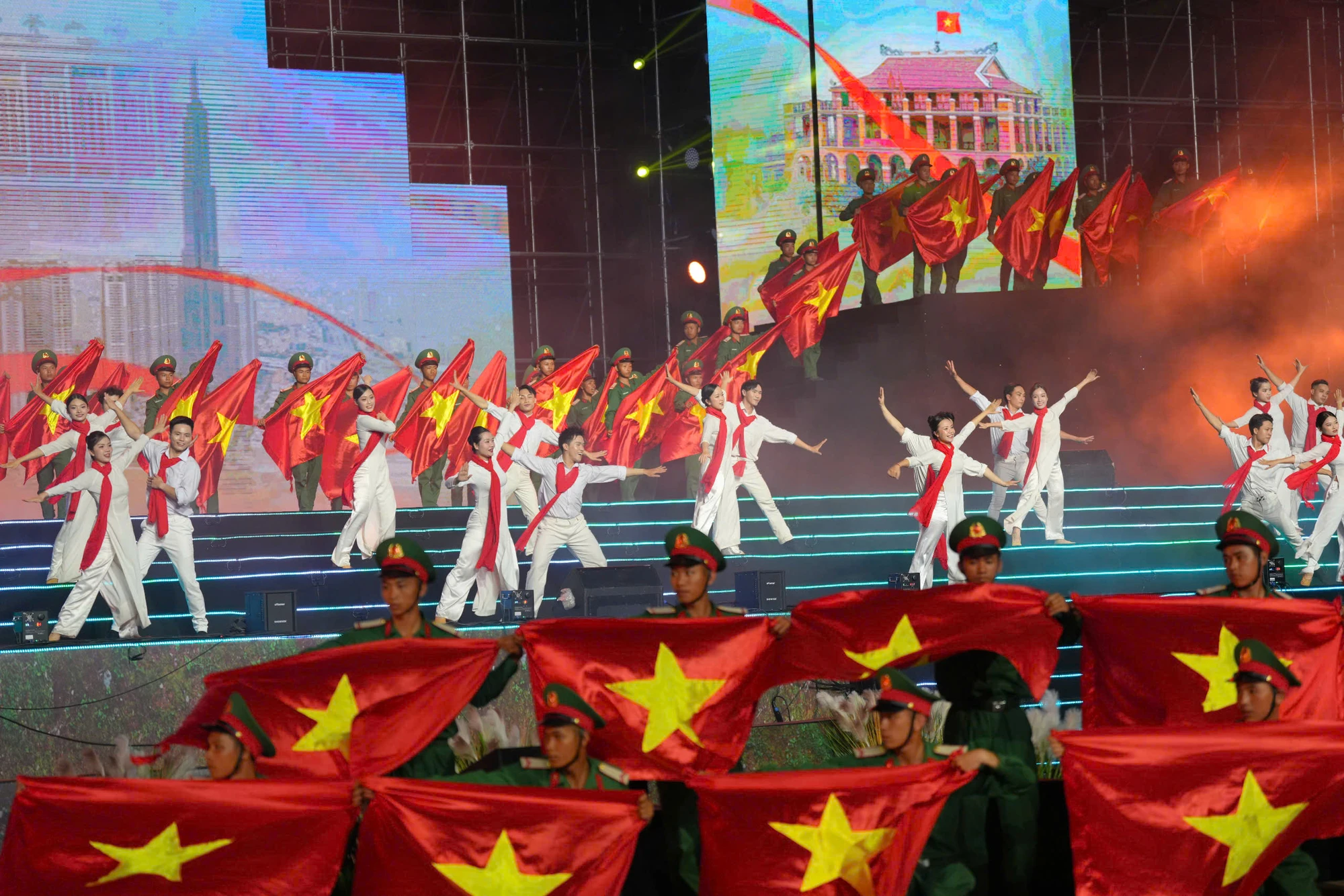 Hẹn ước Bắc - Nam - Hẹn ước cho tương lai của dân tộc Việt Nam anh hùng-16.jpg