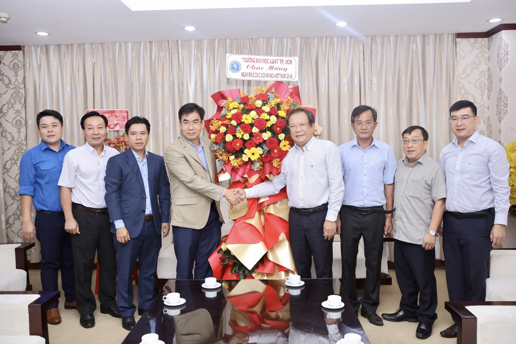 bao-phap-luat-tp.hcm-4.jpg