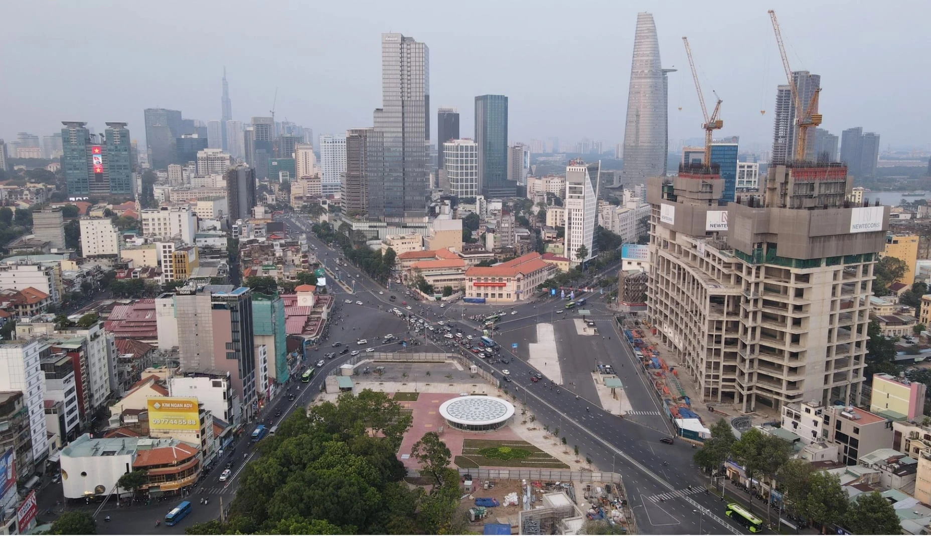 nha-ga-ben-thanh.jpg