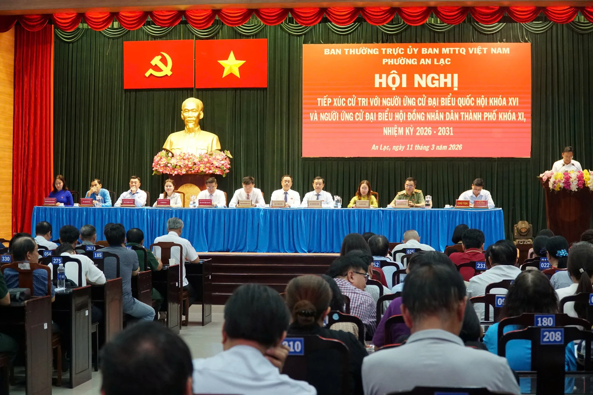 cu-tri-phuong-an-lac-mong-cac-ung-cu-vien-dbqh-luon-noi-di-doi-voi-lam-1.jpg