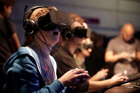 Facebook đã chi 2 tỷ USD để thâu tóm công ty sản xuất kính thực tế ảo Oculus