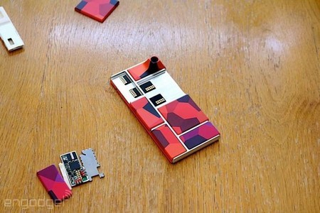 Bên trong mỗi mô-đun có những linh kiện khác nhau