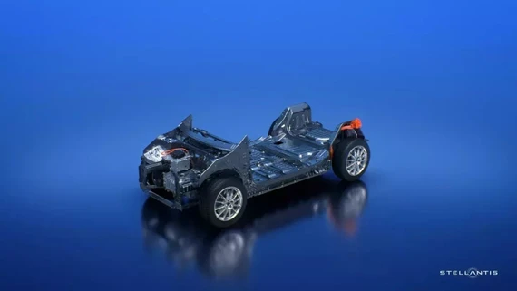 Công ty đang phát triển loại pin lithium-sulpher nhẹ hơn, không chỉ giảm trọng lượng mà còn sử dụng ít vật liệu lạ hơn so với pin lithium-ion truyền thống. Ảnh: Stellantis. ảnh 3 Pin-oto-dien-se-duoc-cat-giam-50%-trong-luong-trong-thoi-gian-toi.jpg