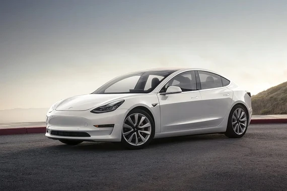 Xe Tesla có tỷ lệ mất giá cao nhất. Ảnh: Carbuzz. Xe-dien-mat-gia-nhieu-hon-xe-xang-va- xe -hybrid- sau- 5 nam-2.jpg