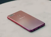 MV 'Hãy trao cho anh' thống trị bảng xếp hạng tìm kiếm ảnh 2 Smartphone trong MV Hãy Trao Cho Anh của Sơn Tùng M-TP là gì?
