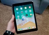 Hàng loạt mẫu điện thoại giảm giá sốc 7 triệu đồng ảnh 2 iPad WiFi 32 GB (2018) bất ngờ giảm giá hơn 1,85 triệu đồng