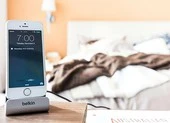 Cách khuếch đại âm thanh khi sử dụng tai nghe Bluetooth ảnh 1 Dùng nhạc chuông báo thức sẽ mau tỉnh hơn âm thanh bíp bíp