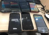 Samsung bắt người dùng xem quảng cáo khi mở khóa điện thoại? ảnh 3 Người dùng Samsung than trời vì điện thoại bỗng nhiên bị treo