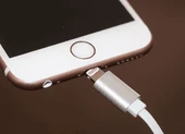 7 mẹo tăng tốc iPhone trong nháy mắt ảnh 3 6 việc cần làm khi không thể sạc pin cho iPhone