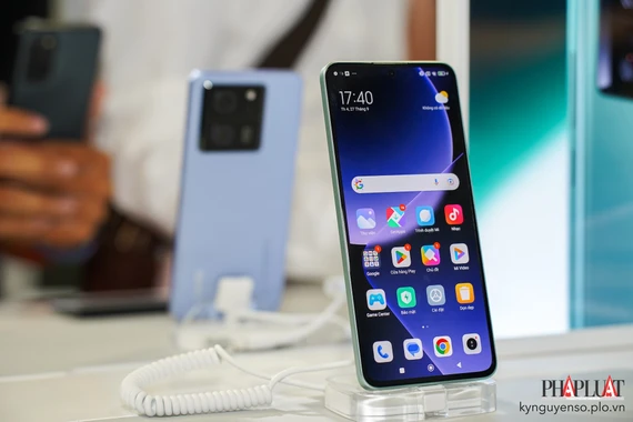 Xiaomi 13T và 13T Pro có thiết kế tương đồng. Ảnh: TIỂU MINH Xiaomi 13T và 13T Pro có thiết kế tương đồng. Ảnh: TIỂU MINH