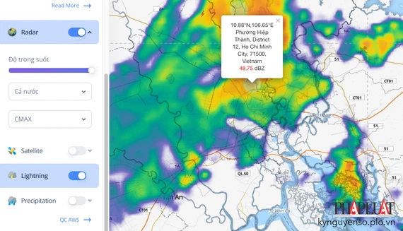 Bật mục Lightning trên iweather để kiểm tra các khu vực có giông sét. Ảnh: MINH HOÀNG Bật mục Lightning trên iweather để kiểm tra các khu vực có giông sét. Ảnh: MINH HOÀNG