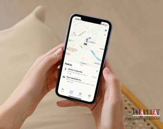 Cách theo dõi iPhone bằng điện thoại trong trường hợp bị thất lạc thiết bị. Ảnh: MINH HOÀNG Cách theo dõi iPhone bằng điện thoại trong trường hợp bị thất lạc thiết bị. Ảnh: MINH HOÀNG