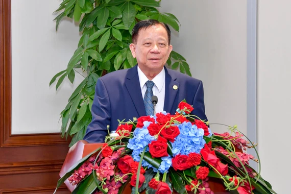 Ông Nguyễn Văn Lợi - Ủy viên Trung ương Đảng, Bí thư Tỉnh ủy tỉnh Bình Dương chia sẻ tại buổi lễ ký kết. Ông Nguyễn Văn Lợi - Ủy viên Trung ương Đảng, Bí thư Tỉnh ủy tỉnh Bình Dương chia sẻ tại buổi lễ ký kết.