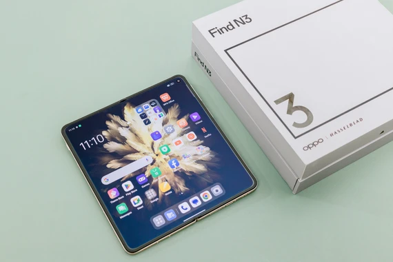 Smartphone gập Find N3 có phần nếp gấp gần như tàng hình. smartphone gập Find N3 có phần nếp gấp gần như tàng hình.