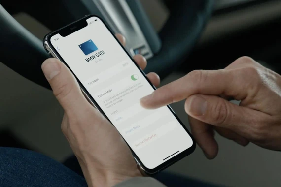 Tin công nghệ 17-11: Mở khóa ô tô bằng iPhone. Ảnh: Apple Tin công nghệ 17-11: Mở khóa ô tô bằng iPhone. Ảnh: Apple